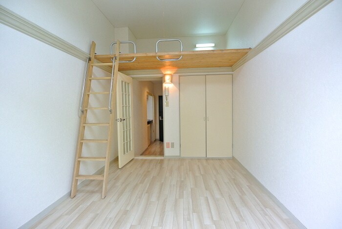 物件内観写真8　(居室)