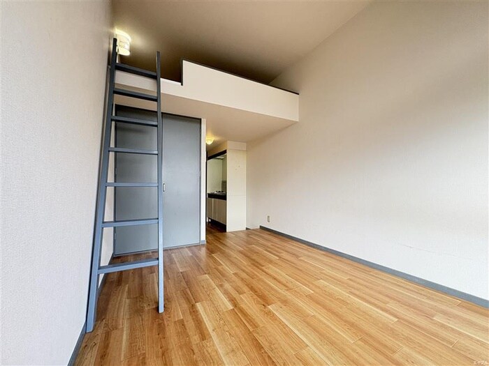 物件内観写真8　(居室)