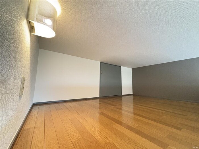 物件内観写真11　(ロフト)