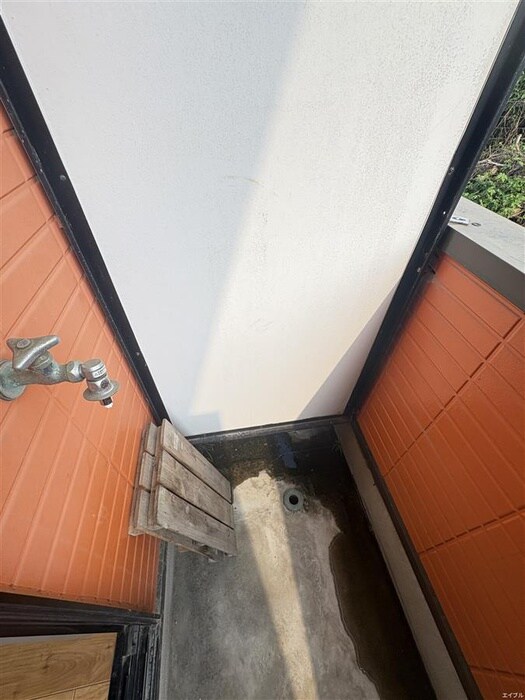 物件内観写真14　(洗濯機置場)