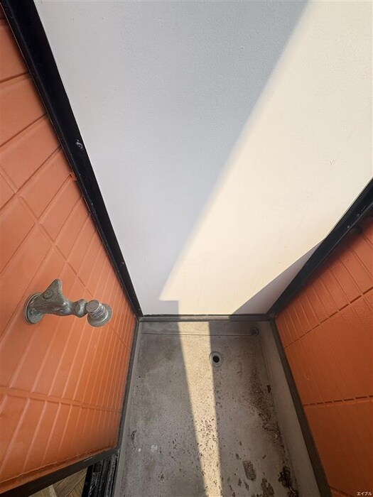 物件内観写真15　(洗濯機置場)