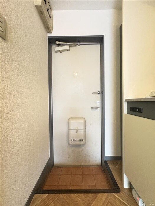 物件内観写真18　(玄関)