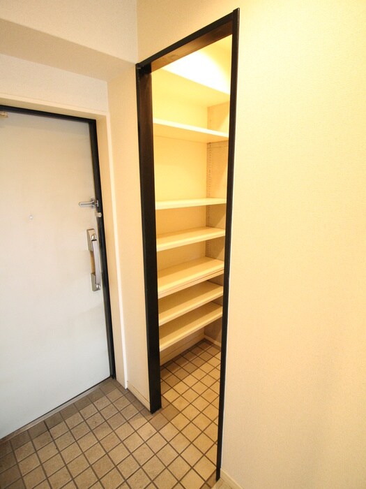 物件内観写真18　(靴箱)