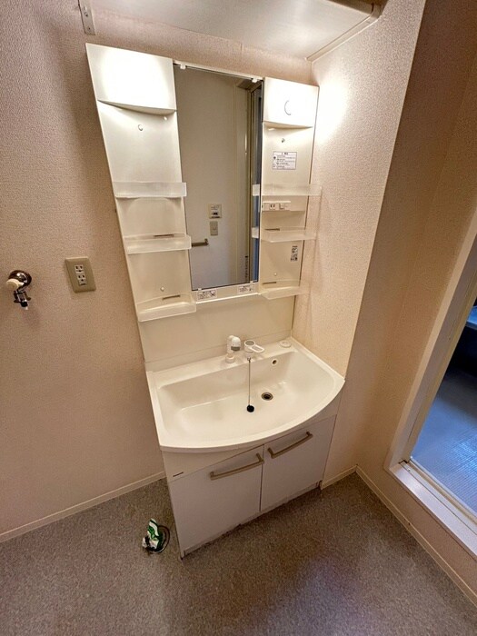 物件内観写真7　(洗面)