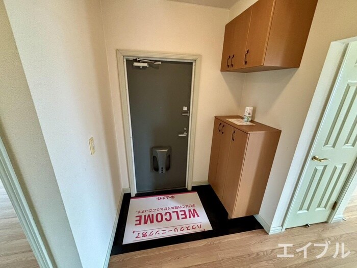 物件内観写真14　(玄関)