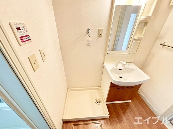 物件内観写真17　(洗濯機置場)