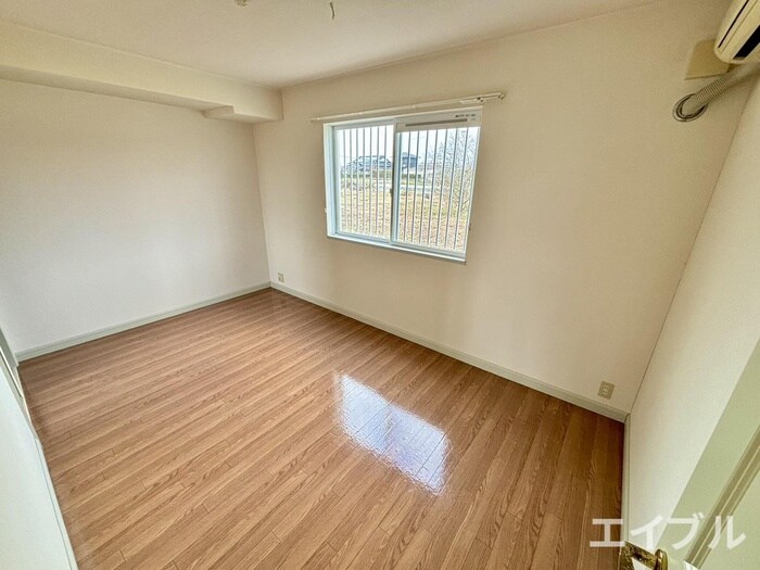 物件内観写真18　(居室)