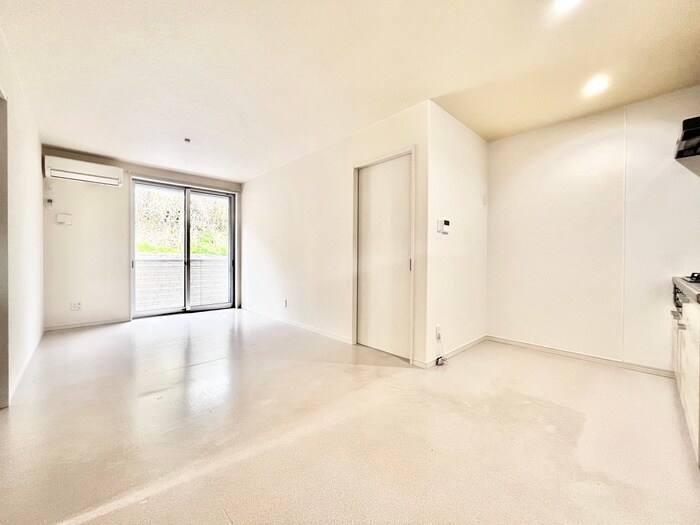 物件内観写真4　(居室)