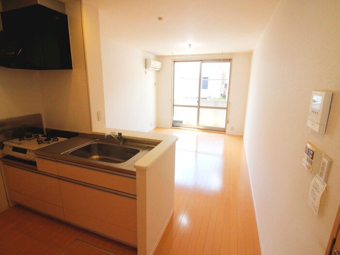 物件内観写真2　(居室)