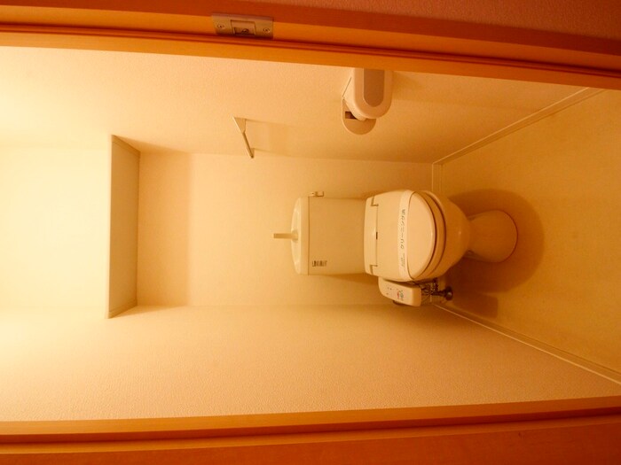 物件内観写真5　(トイレ)