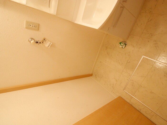 物件内観写真7　(洗濯機置場)