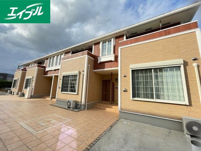 物件外観写真4　(エントランス部分)