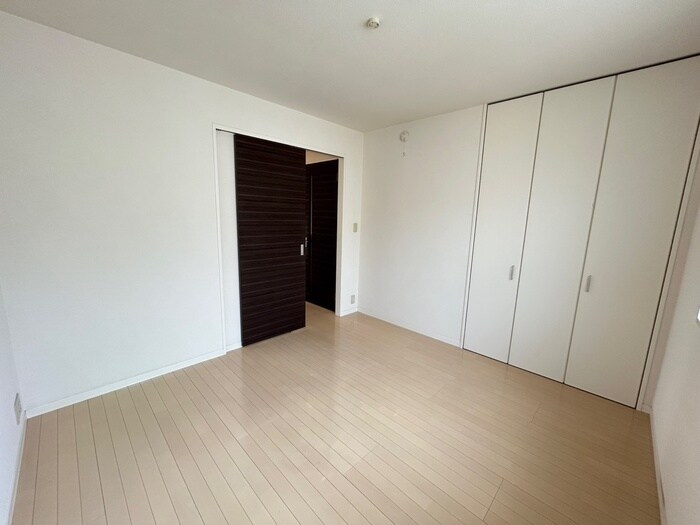 物件内観写真3　(居室)