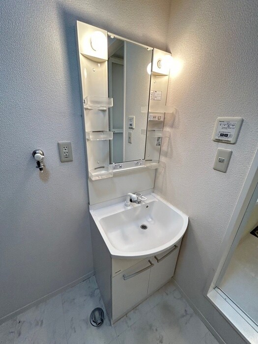 物件内観写真7　(洗面)