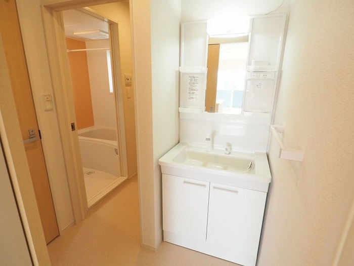 物件内観写真8　(洗面)