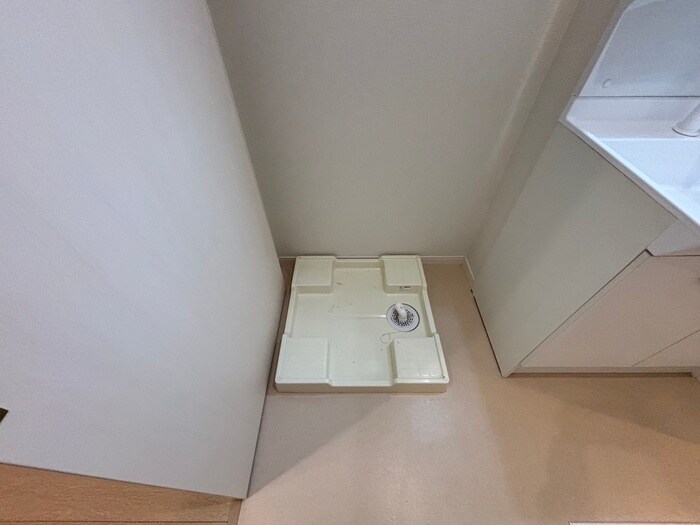 物件内観写真10　(洗濯機置場)