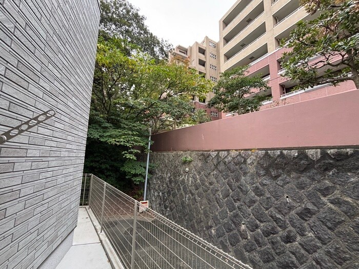 物件内観写真11　(室内からの展望)