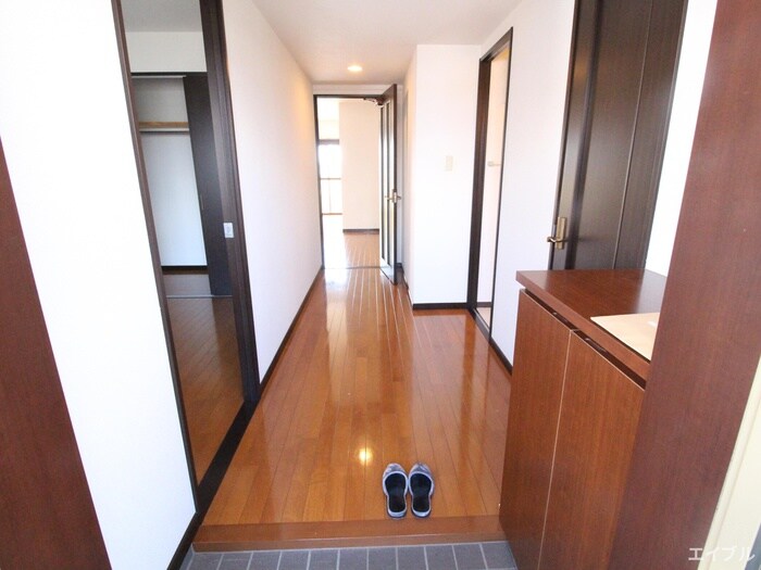 物件内観写真15　(玄関)