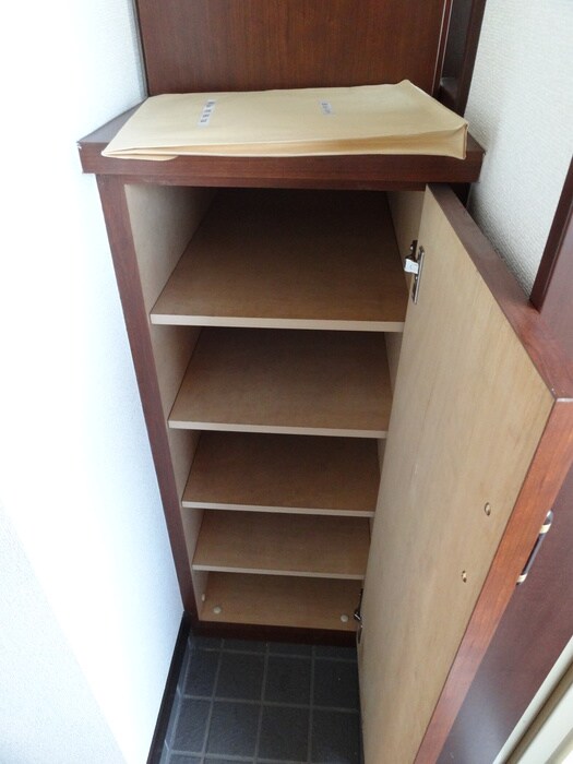物件内観写真16　(靴箱)