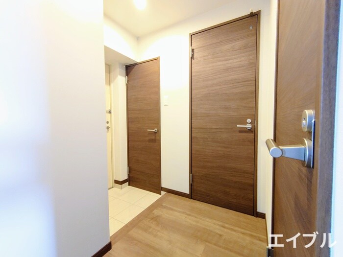 物件内観写真14　(玄関)