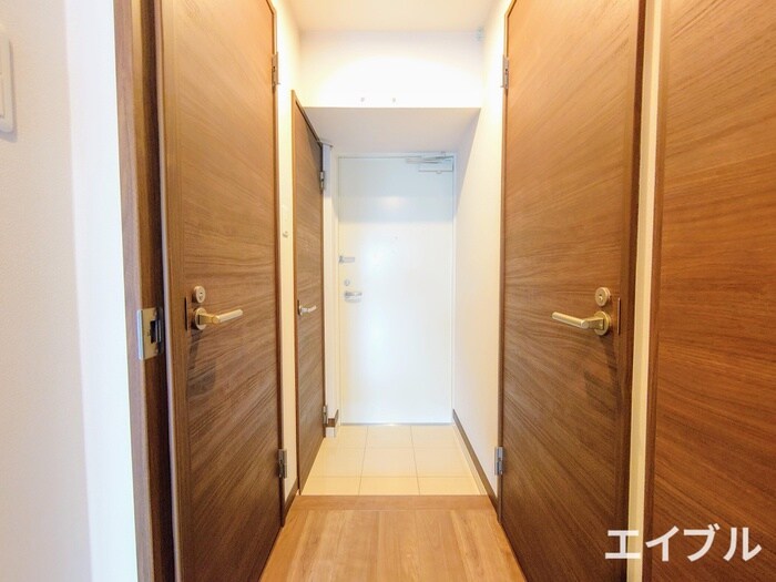 物件内観写真14　(玄関)