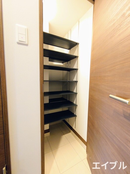 物件内観写真15　(靴箱)