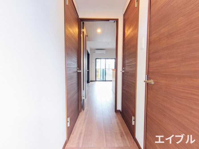 物件内観写真16　(廊下)
