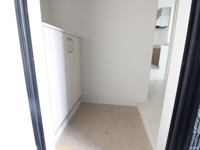 物件内観写真15　(玄関)