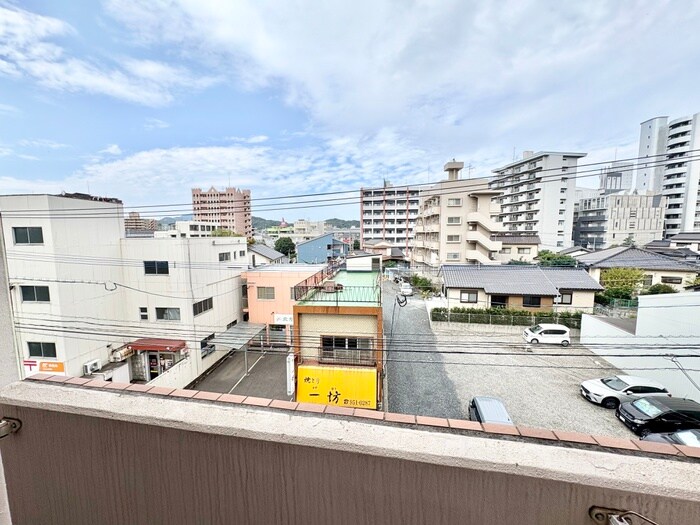 物件内観写真14　(室内からの展望)