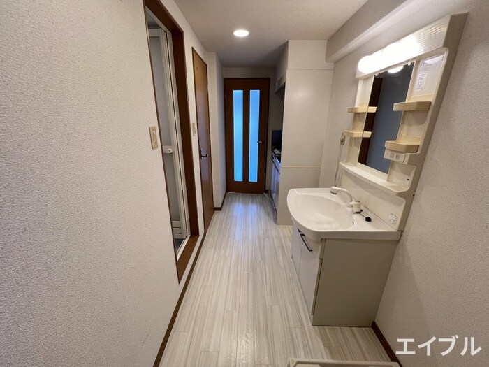 物件内観写真21　(廊下)