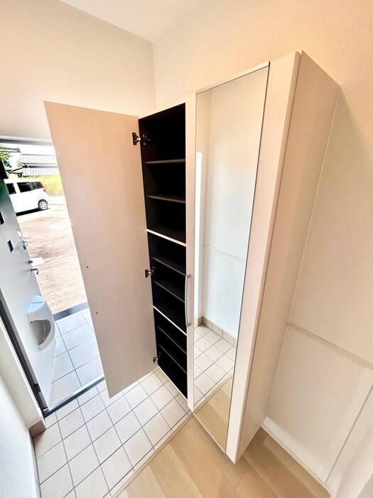 物件内観写真16　(靴箱)