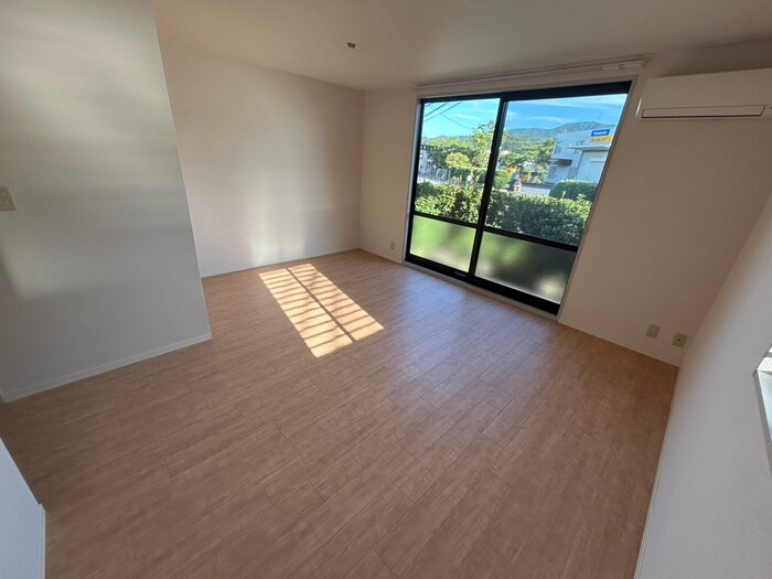 物件内観写真4　(居室)