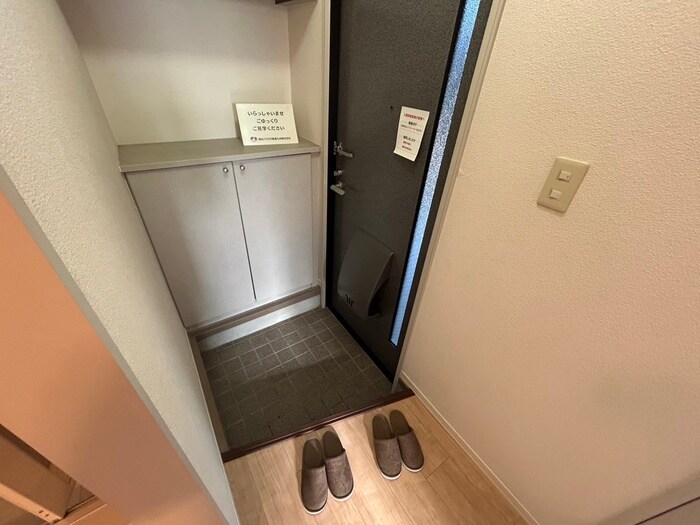 物件内観写真11　(玄関)