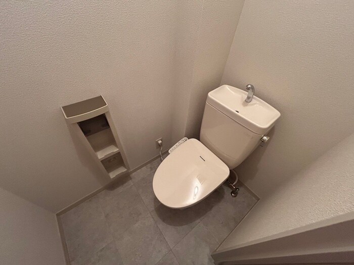 物件内観写真15　(トイレ)