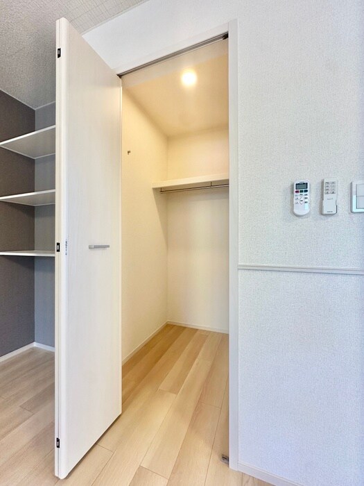 物件内観写真10　(収納)