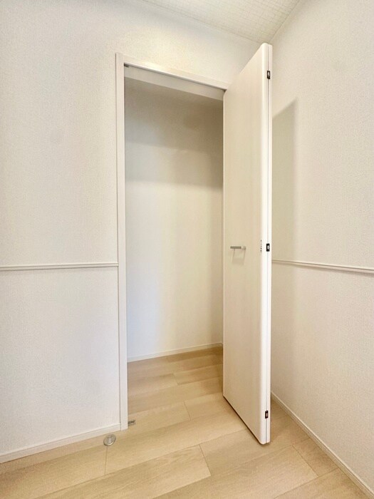 物件内観写真10　(収納)