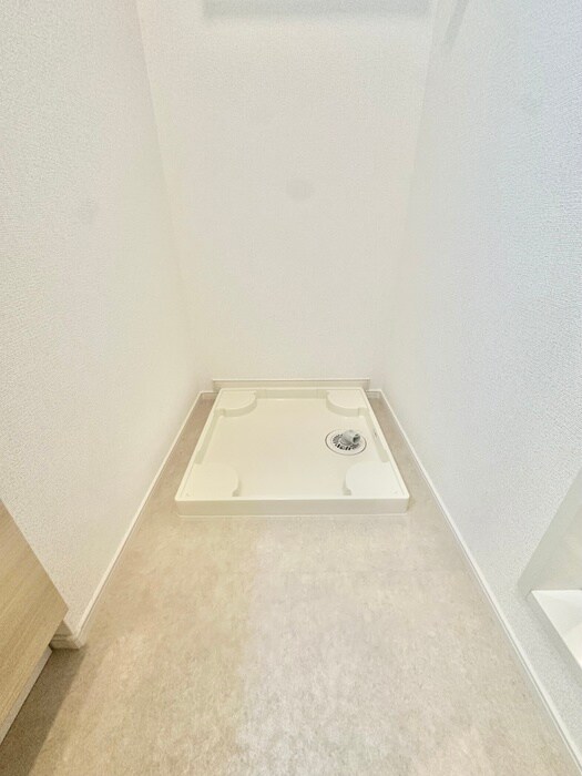 物件内観写真13　(洗濯機置場)