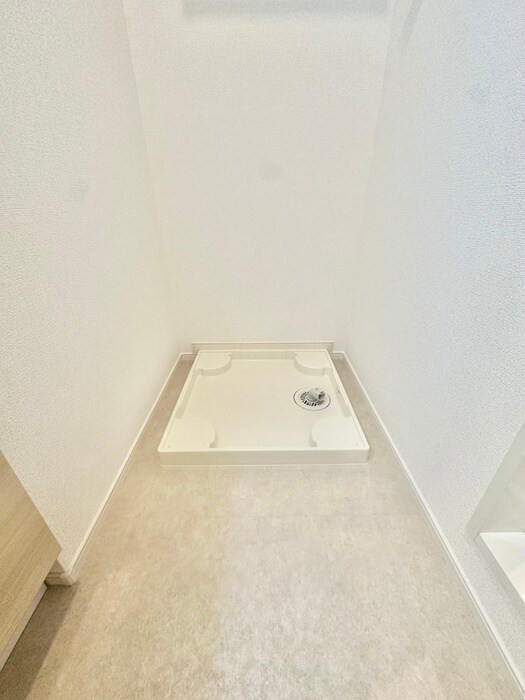 物件内観写真13　(洗濯機置場)