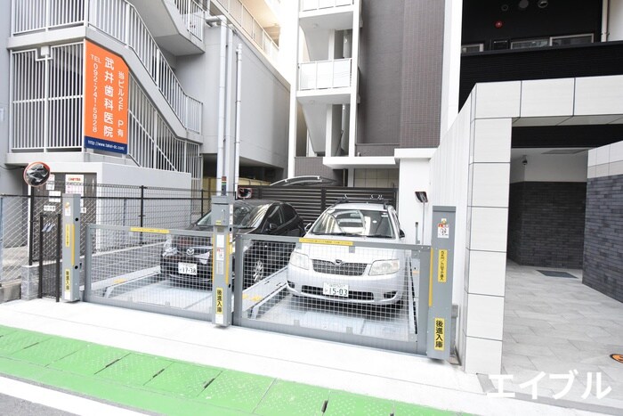 物件外観写真5　(駐車場)