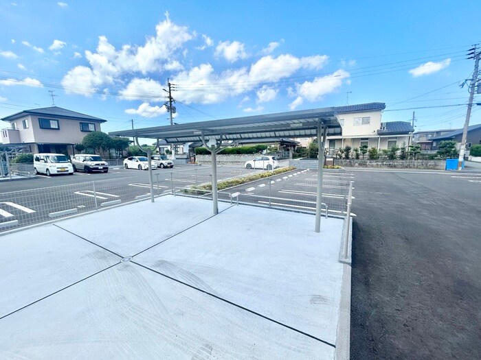 物件外観写真3　(駐輪場)