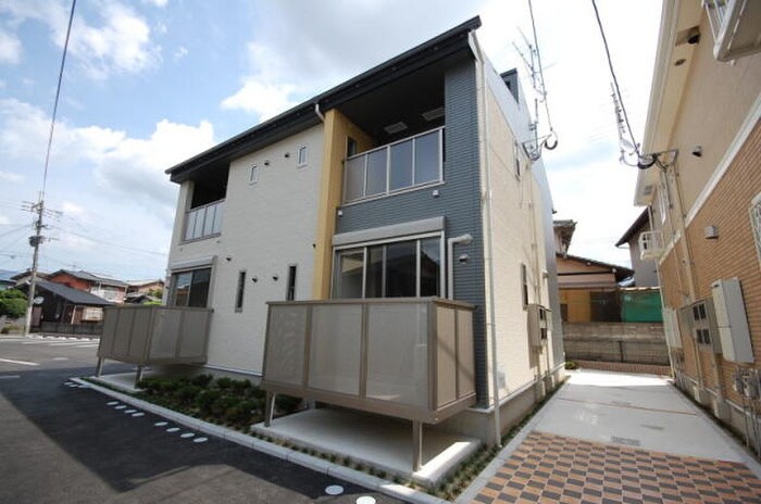 物件外観写真1　(外観写真)