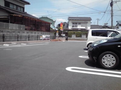 物件外観写真2　(駐車場)