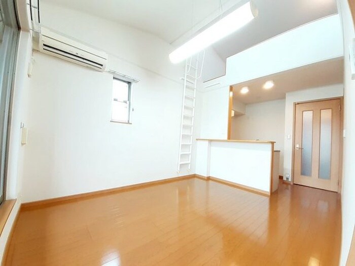 物件内観写真3　(居室)