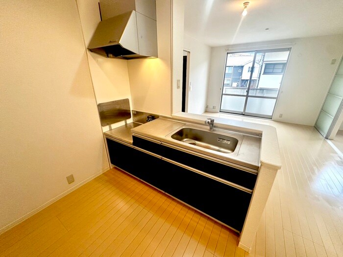 物件内観写真3　(キッチン)