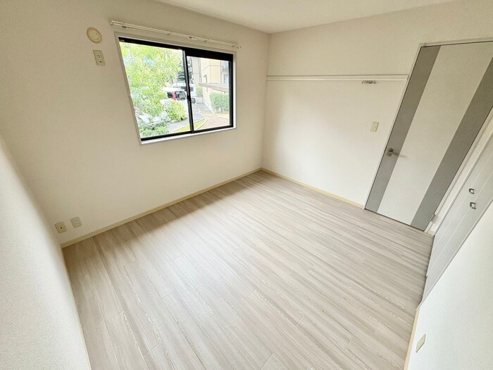 物件内観写真9　(居室)