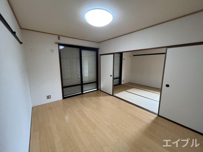 物件内観写真4　(居室)