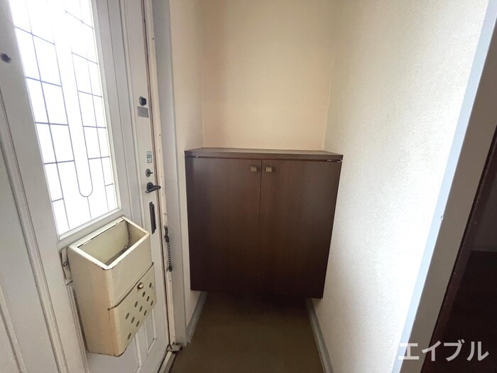物件内観写真11　(玄関)