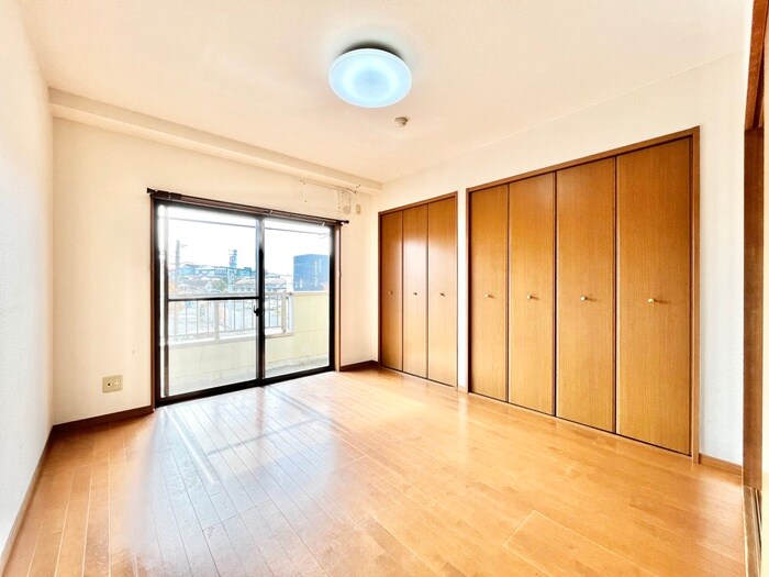 物件内観写真4　(居室)