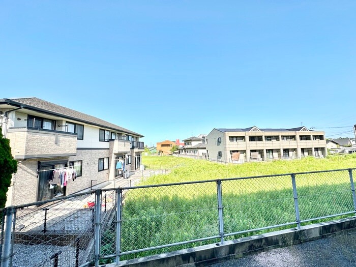 物件内観写真17　(室内からの展望)