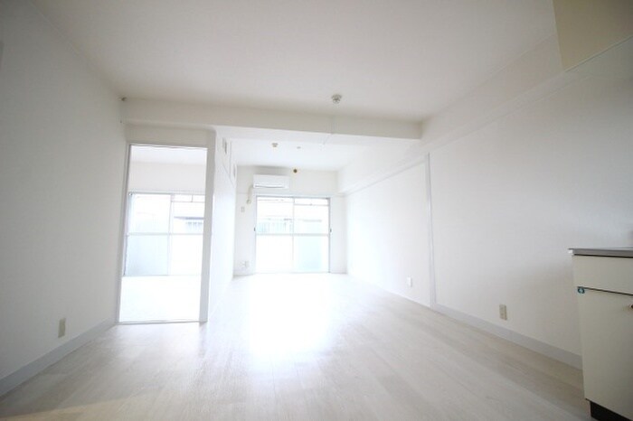 物件内観写真6　(居室)